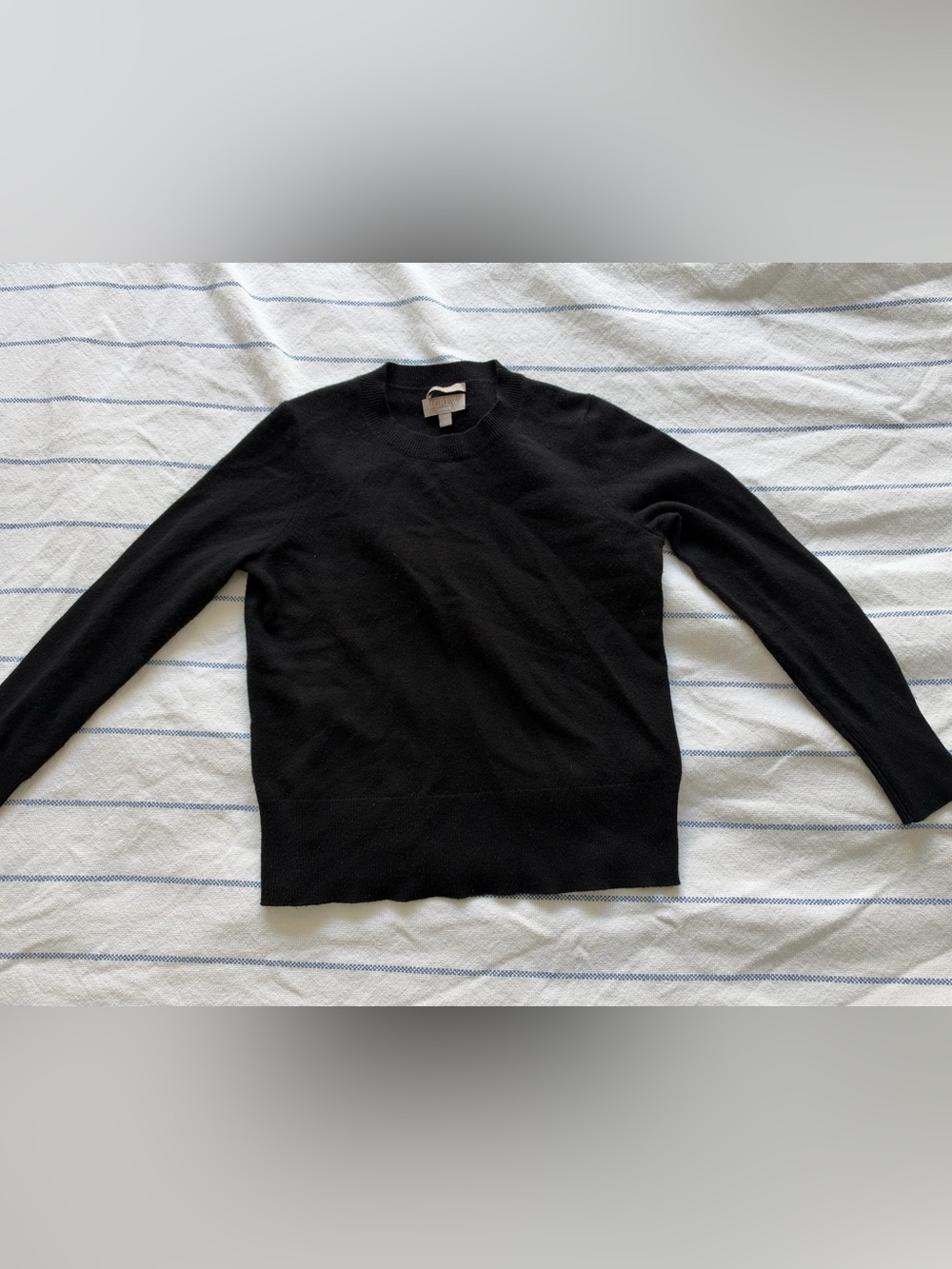 J. Crew Women’s 100% Cashmere Classic Fit Black Crewneck Sweater in Size XS